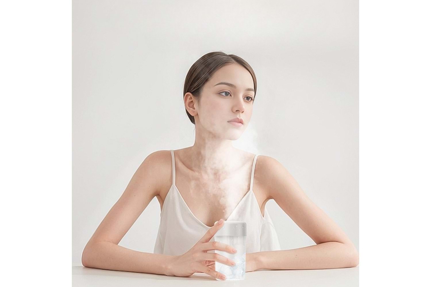 HEPU HP-F27 Sessiz Pervanesiz USB Şarjlı Masaüstü Fan – Dahili Su Hazneli Buharlı Serinletici, Dijital Göstergeli